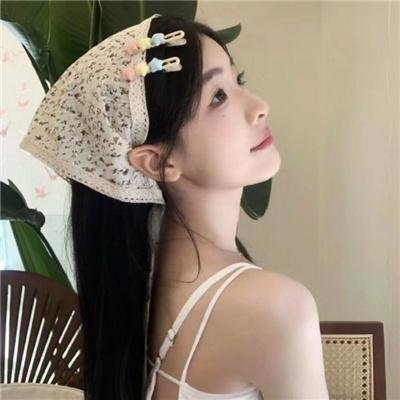 森林里的熊先生冬眠中